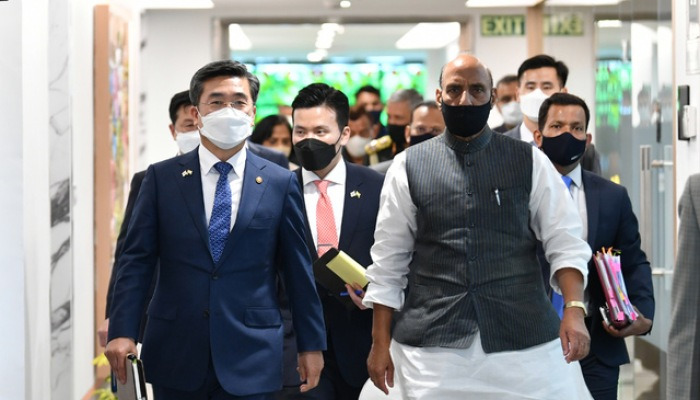 회담장으로 이동하는 한-인도 국방장관