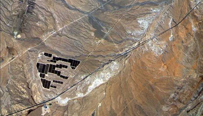 우주에서 보는 세계의 태양광 발전소