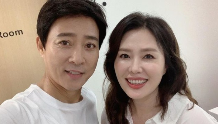 최수종, 팔 수술 후 건강해진 근황..&hearts;하희라 "일할 수 있는 건강 감사"