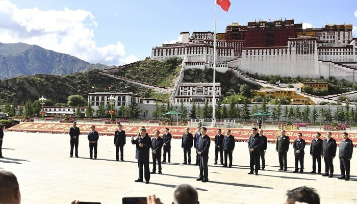 티베트 포탈라궁 광장서 연설하는 시진핑